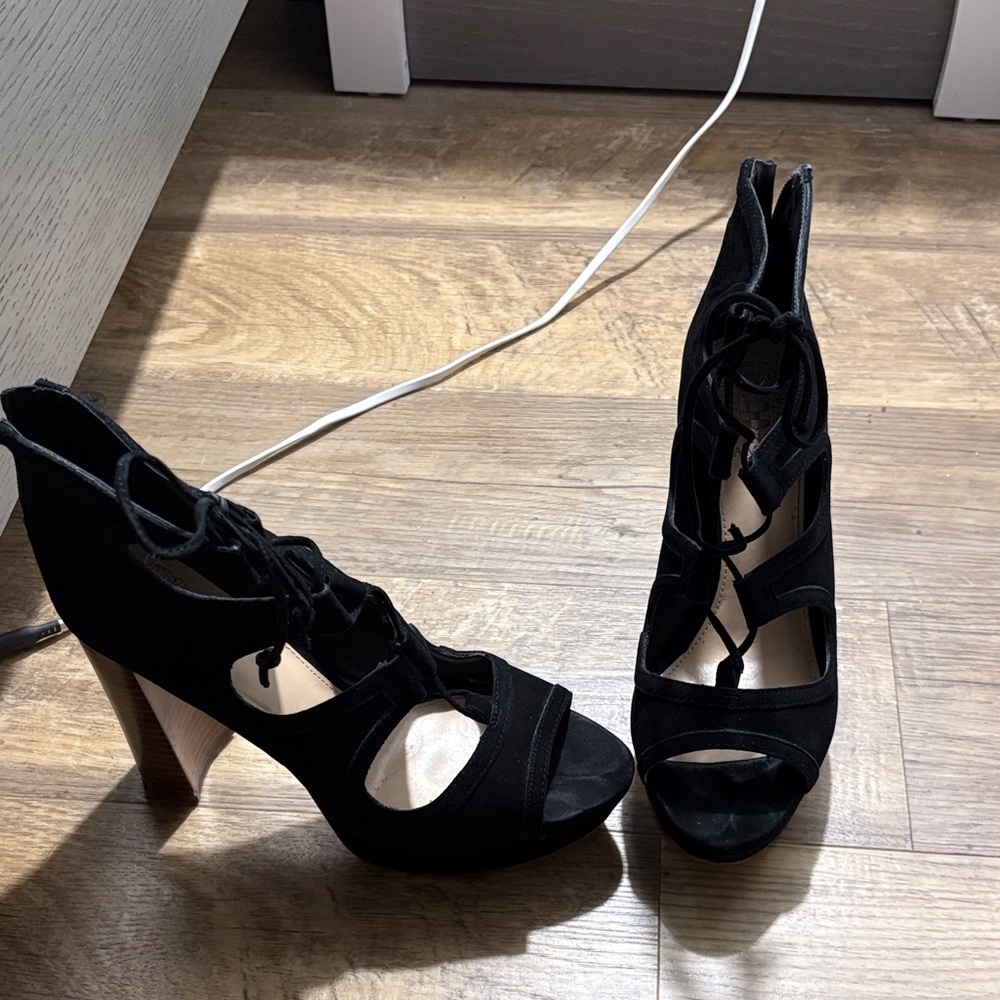 Vince Camuto Elegant Black Women's sandals